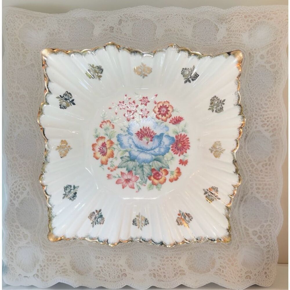 Vintage Bavaria Schwarzenhammer Germany Trinket Dish Gold Edge